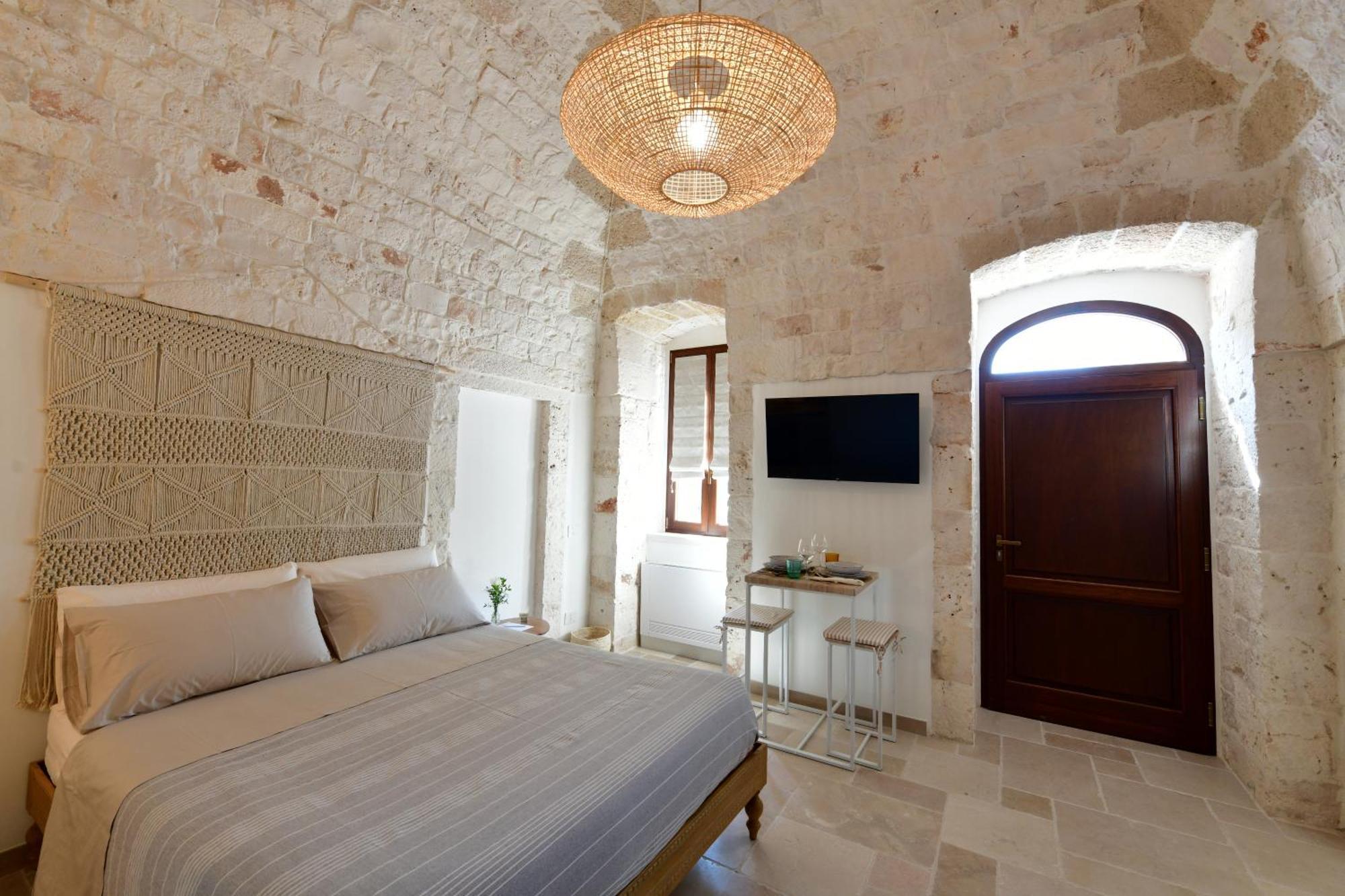 Lamarossa Trulli & Suites Antonelli Extérieur photo