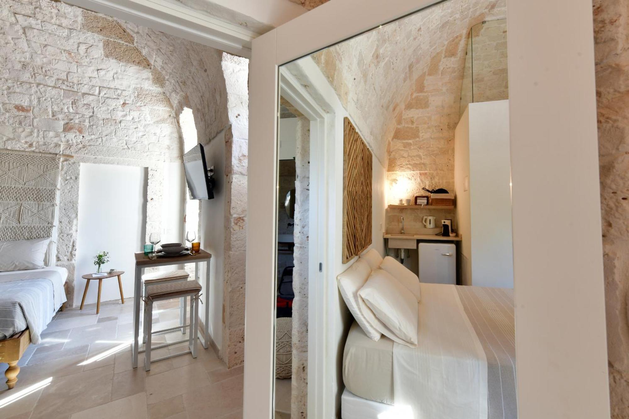 Lamarossa Trulli & Suites Antonelli Extérieur photo