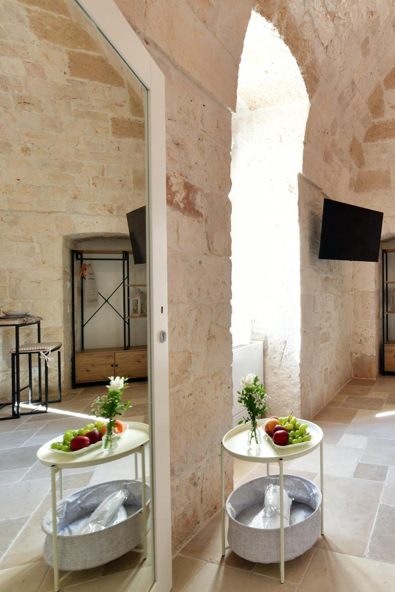 Lamarossa Trulli & Suites Antonelli Extérieur photo