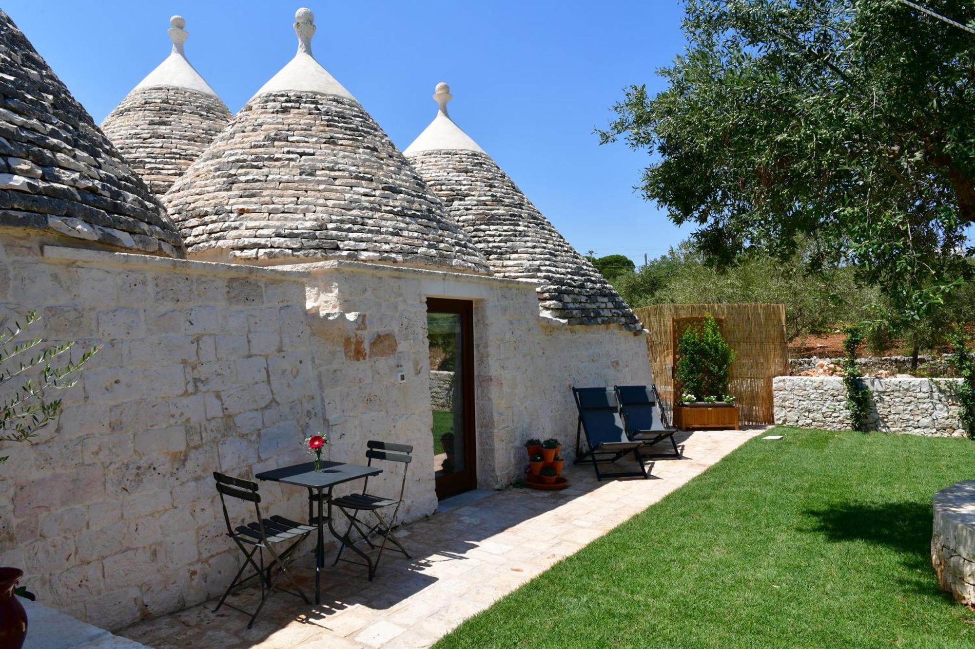 Lamarossa Trulli & Suites Antonelli Extérieur photo