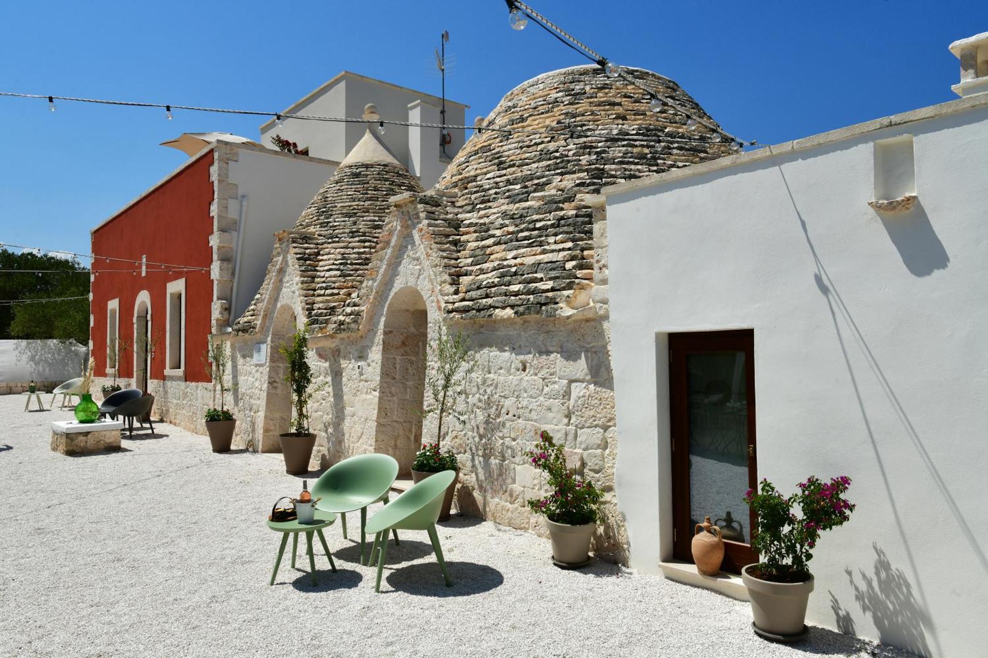 Lamarossa Trulli & Suites Antonelli Extérieur photo