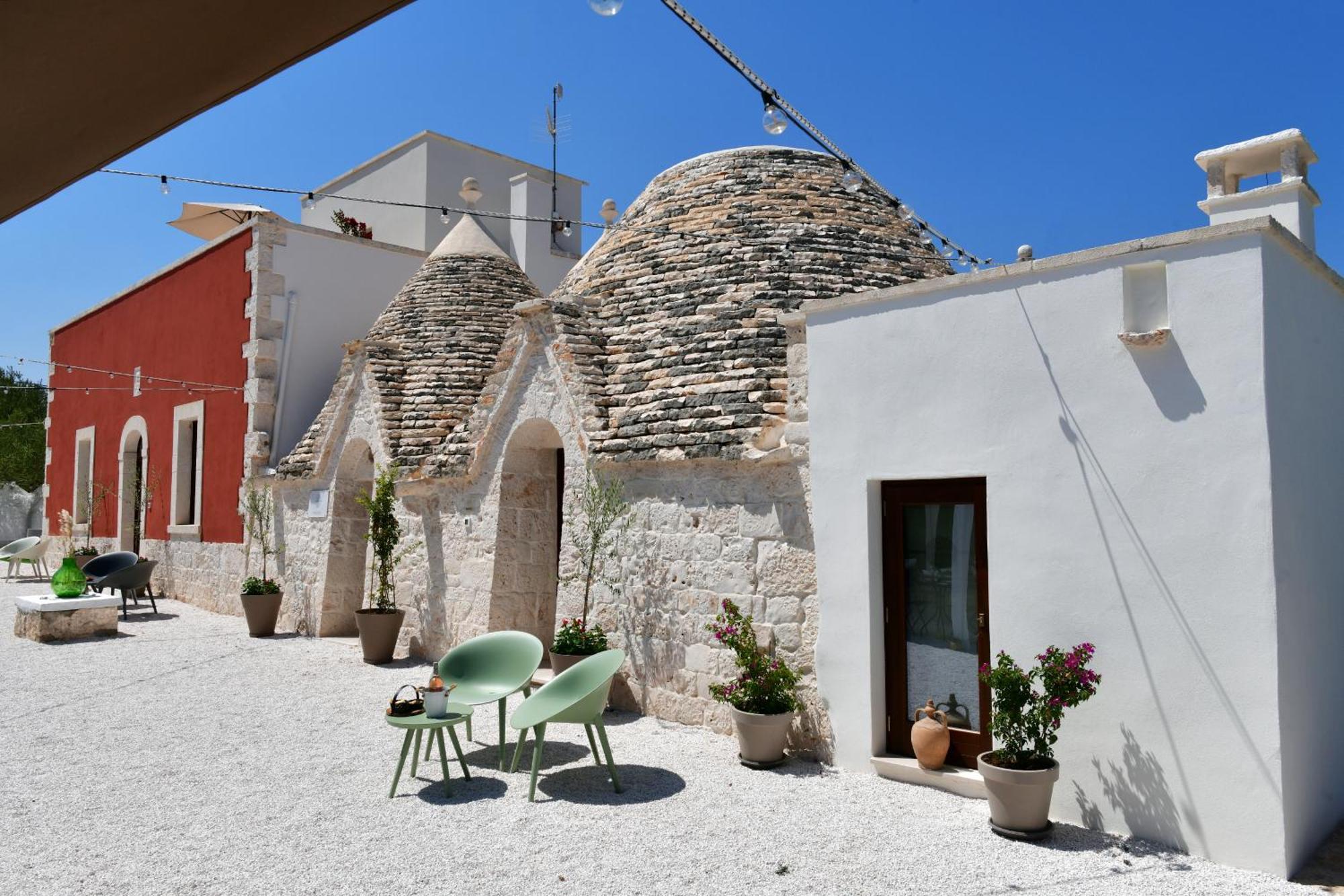 Lamarossa Trulli & Suites Antonelli Extérieur photo
