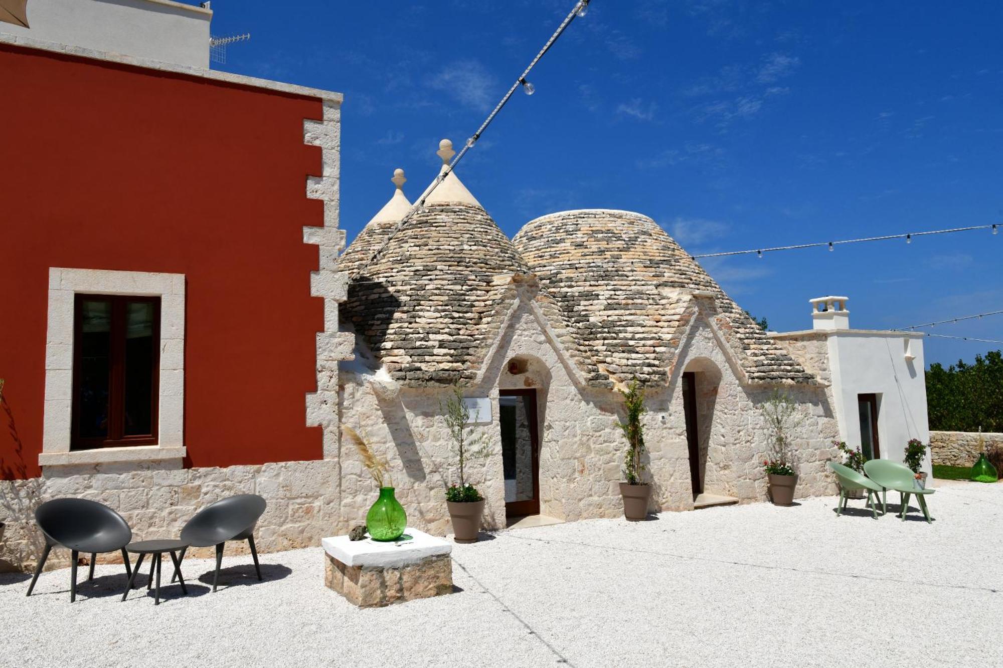 Lamarossa Trulli & Suites Antonelli Extérieur photo