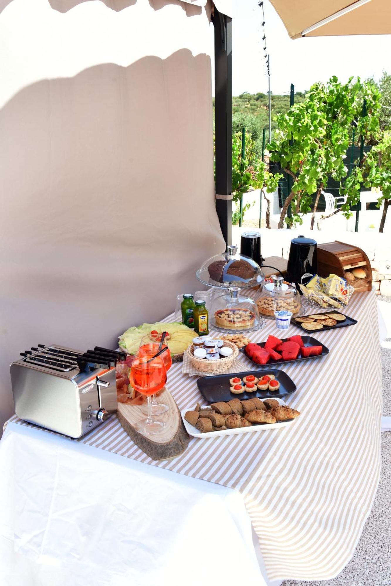 Lamarossa Trulli & Suites Antonelli Extérieur photo